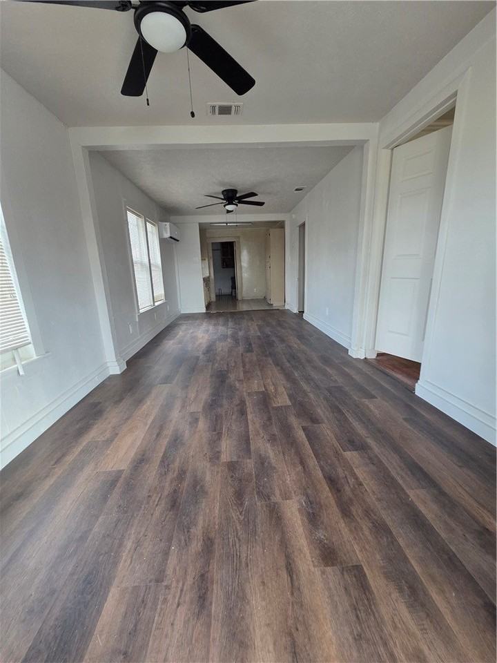 200 Clemmer St Unit A - Photo 2 of 11