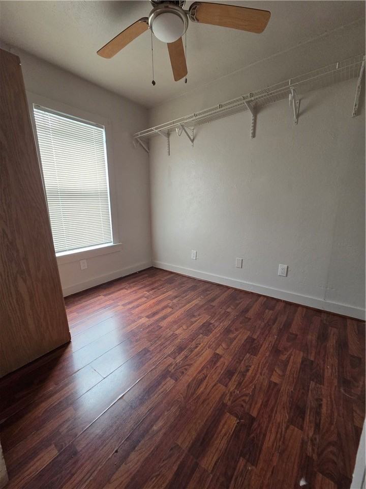 200 Clemmer St Unit A - Photo 4 of 11