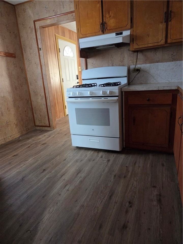 200 Clemmer St Unit B - Photo 5 of 9