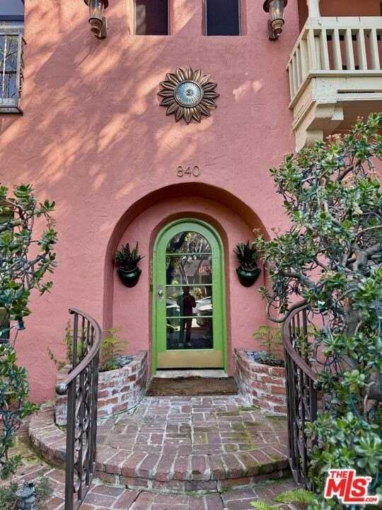 840 Huntley Dr Apt 2 #2 - Photo 3 of 46