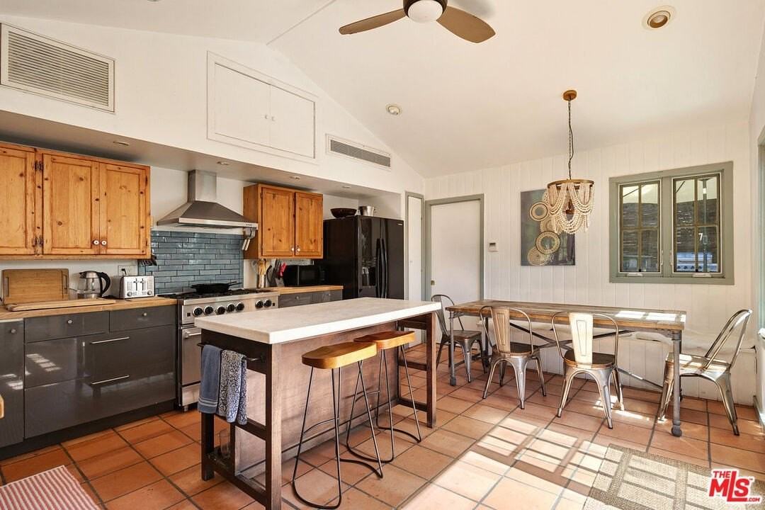 913A Fernwood Pacific Dr - Photo 7 of 28