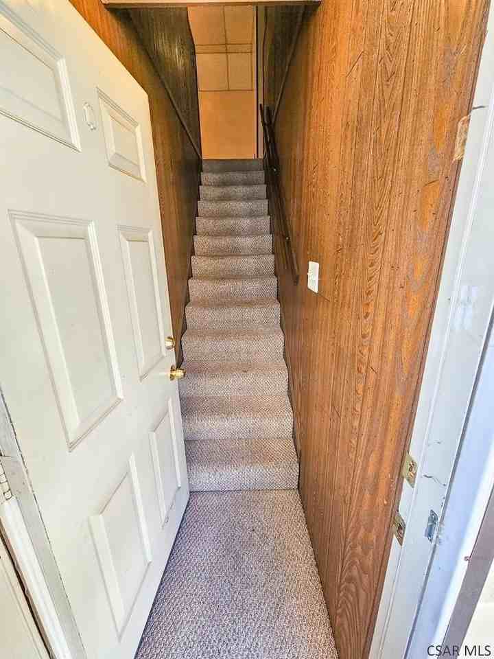 520 Vickroy Ave - Photo 4 of 19