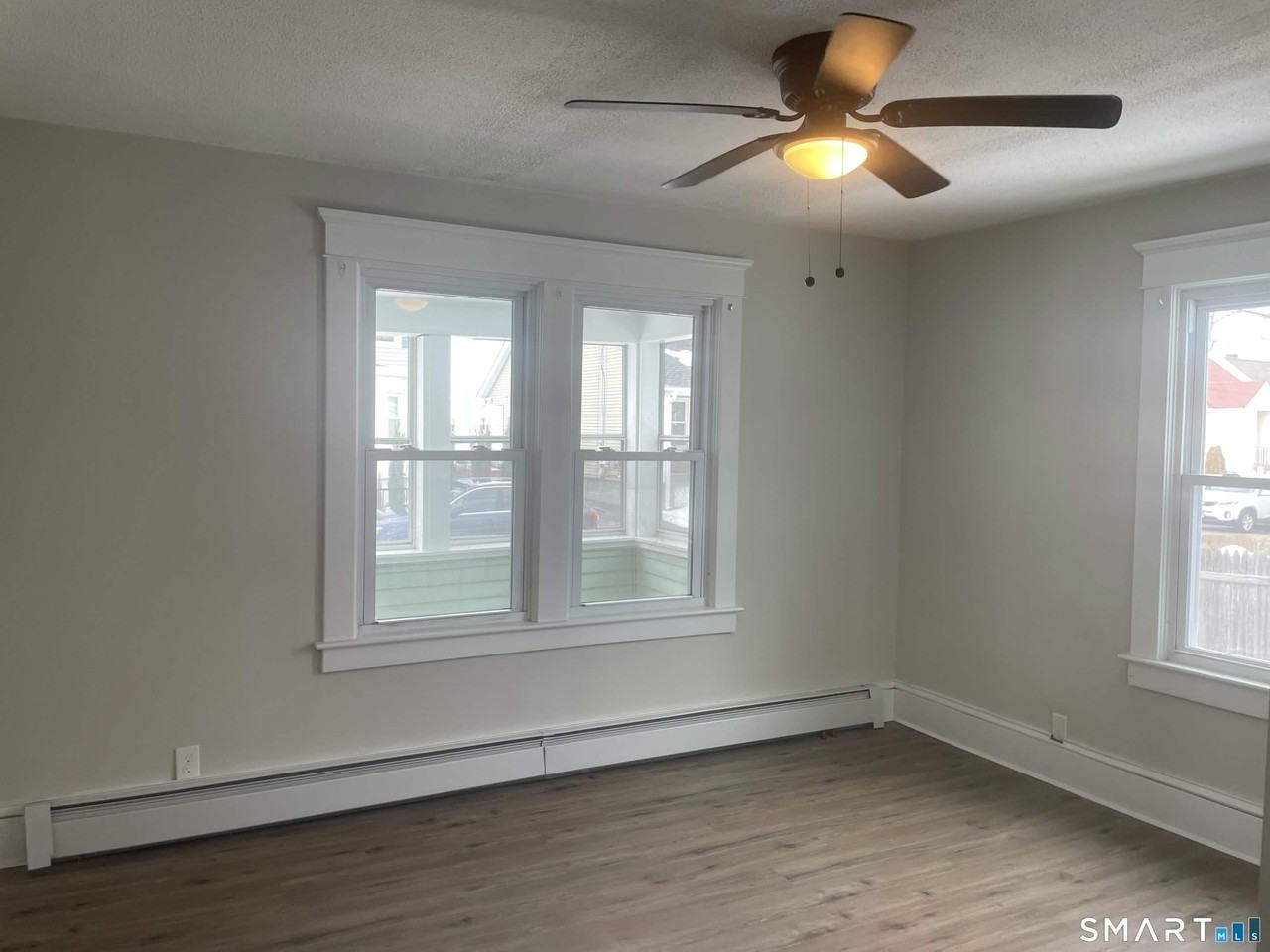 82 Windsor St Unit 1 - Photo 5 of 6