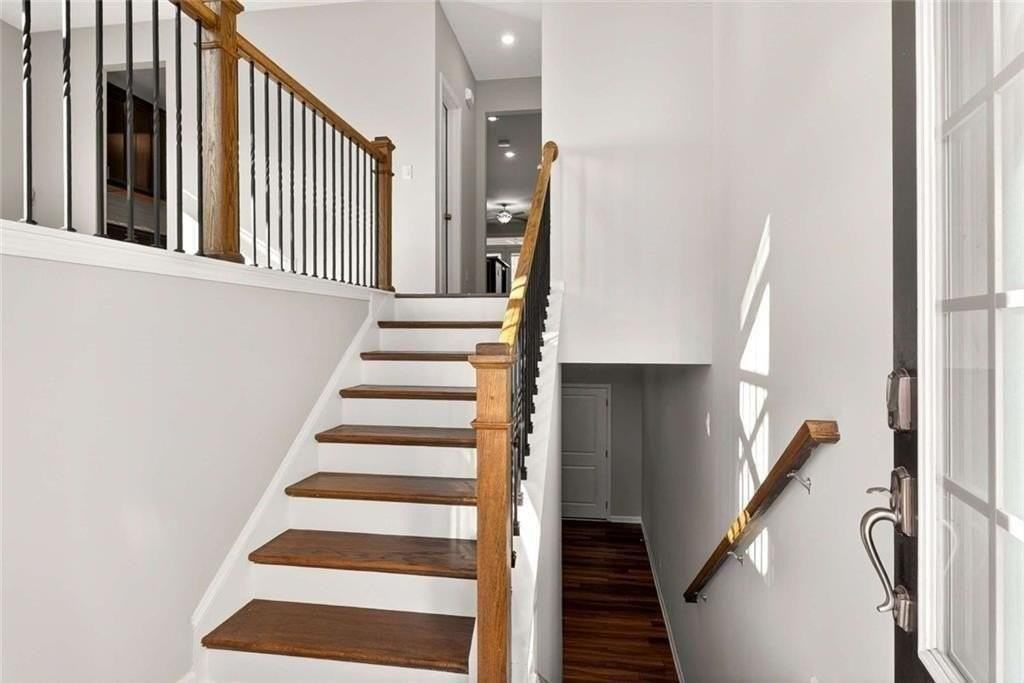 3960 Redwood Dr - Photo 4 of 47