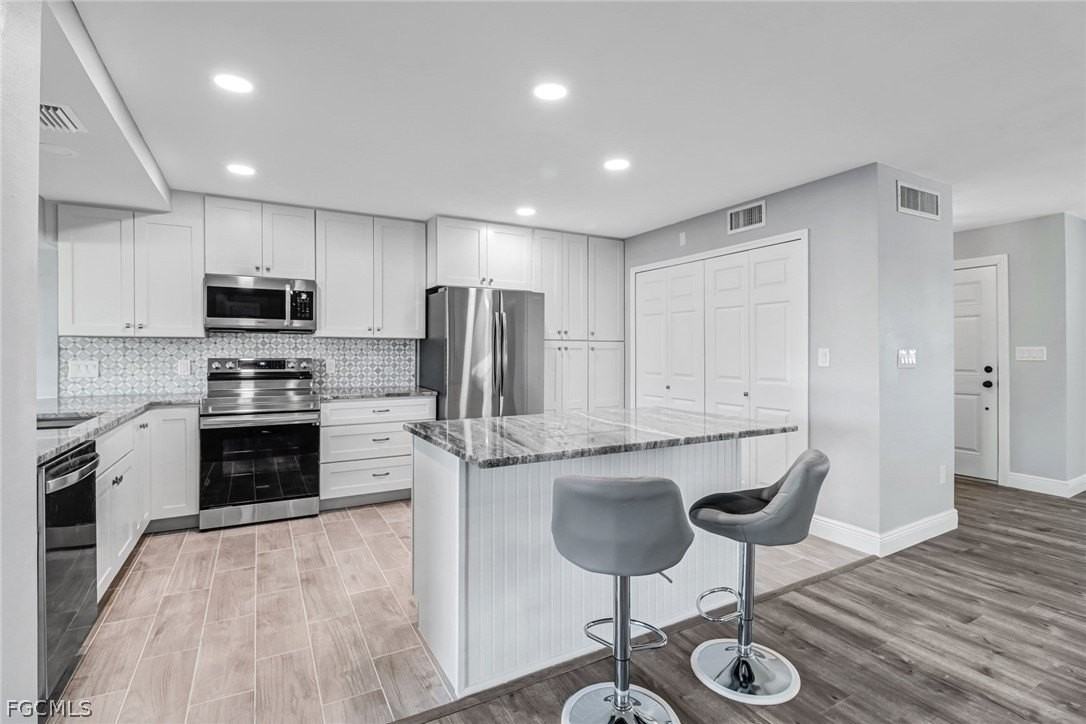 4312 S Bay Cir - Photo 3 of 16