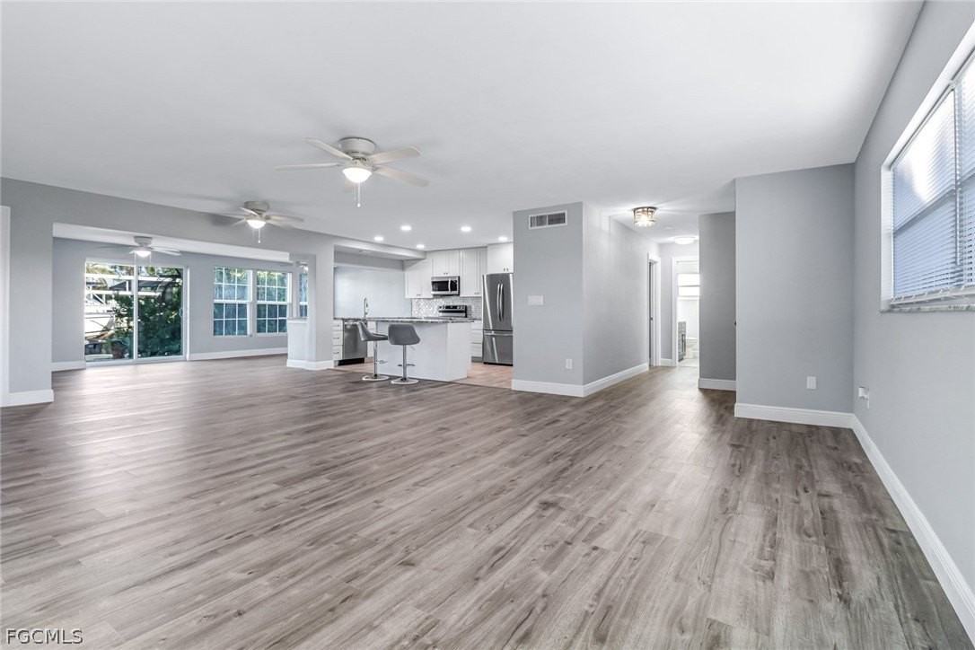 4312 S Bay Cir - Photo 4 of 16