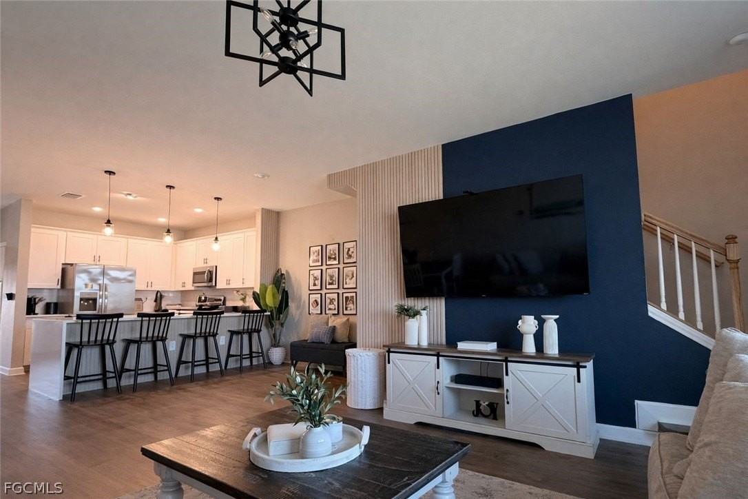 14226 Pine Lodge Ln - Photo 3 of 13