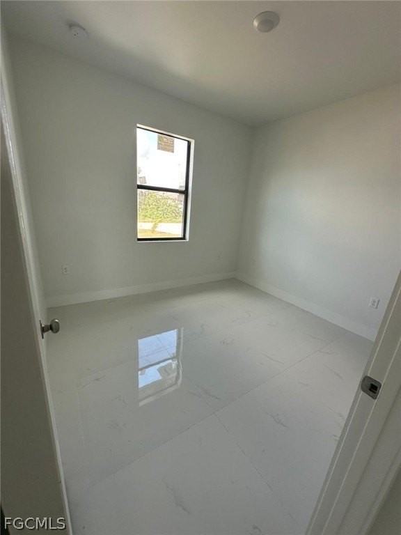 465 Petite Ave - Photo 6 of 9