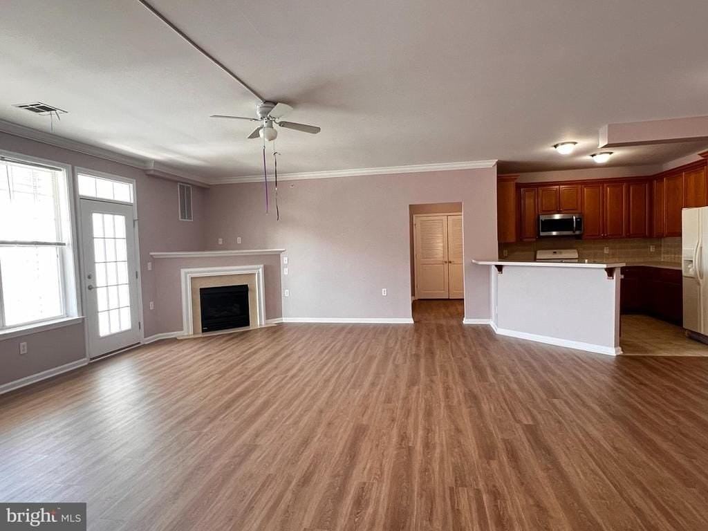 245 Masterson Ct - Photo 7 of 25