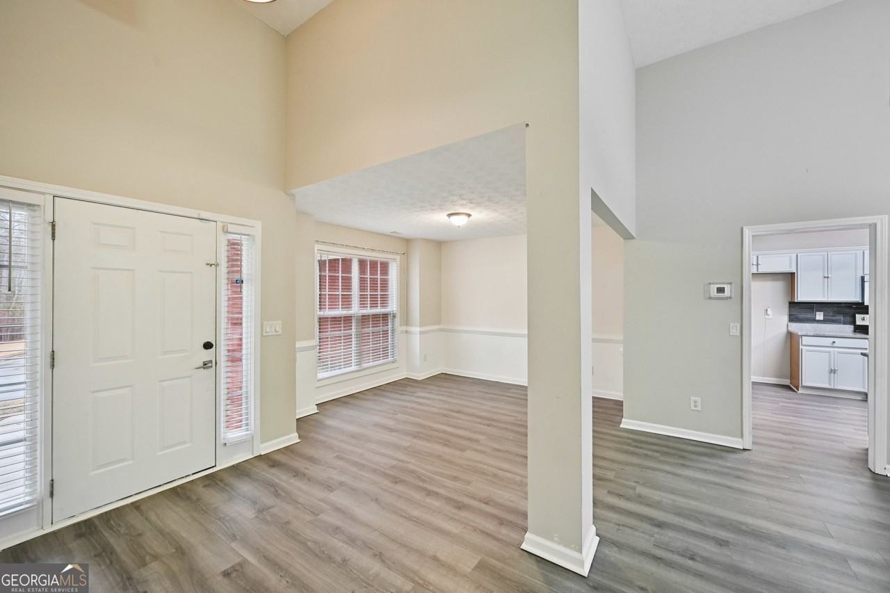 25 Castlehill Ct - Photo 2 of 21