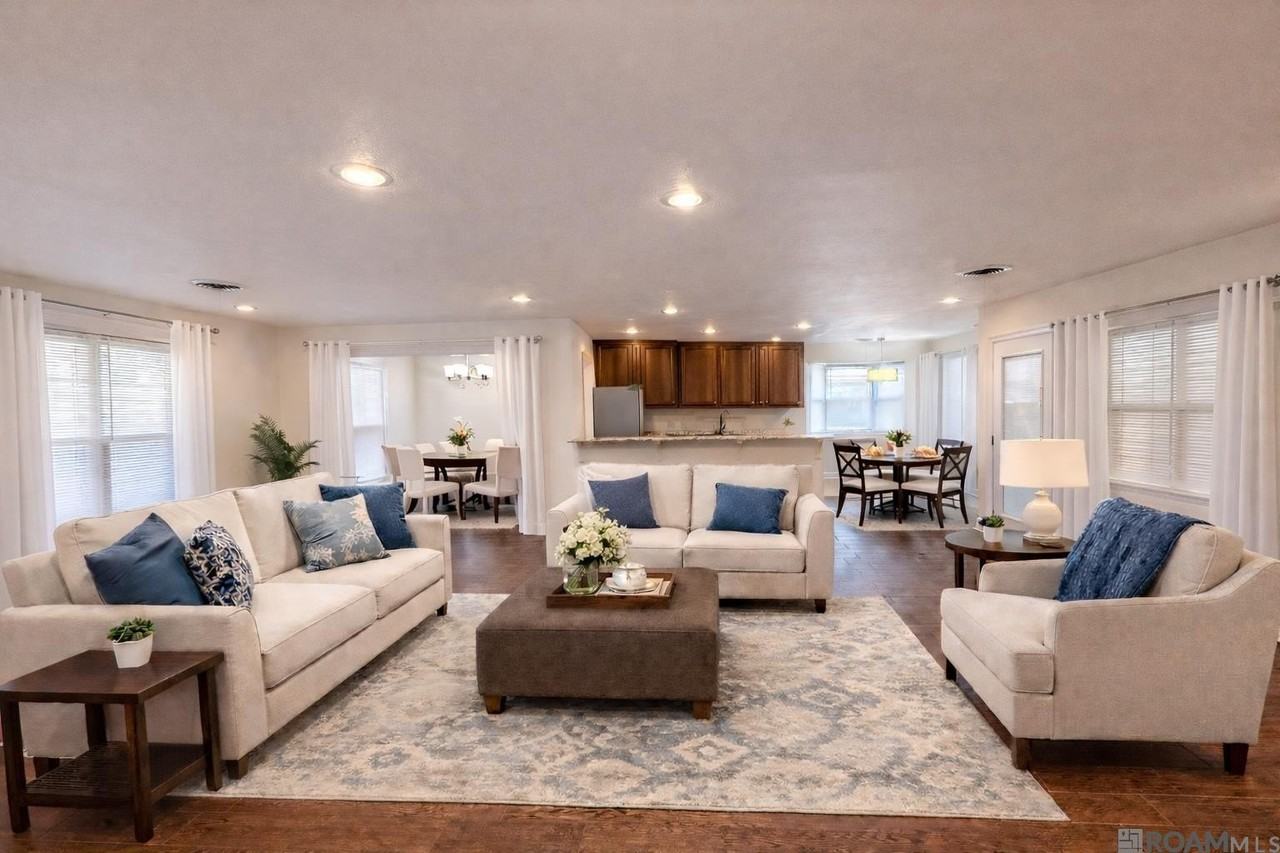 12360 Warwick Ave - Photo 4 of 30