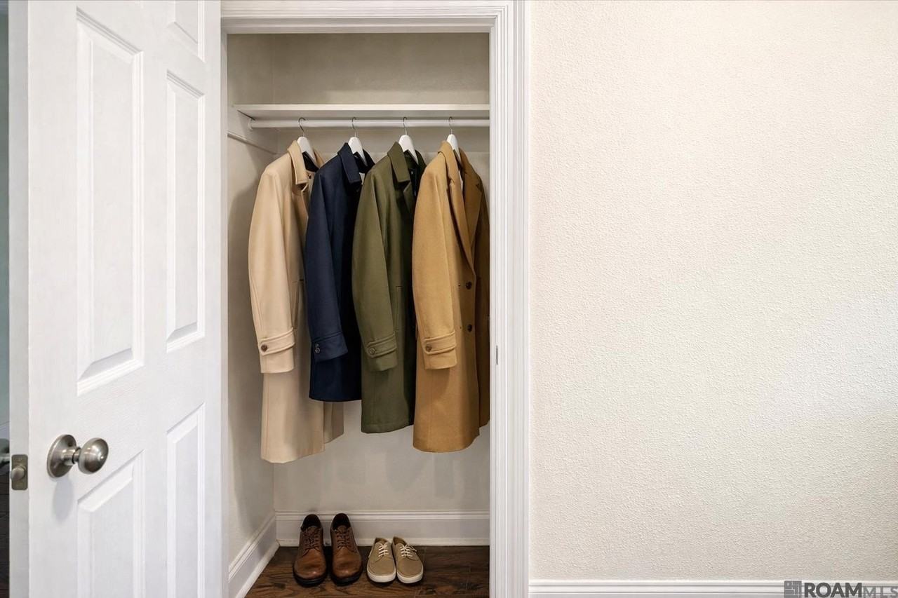 12360 Warwick Ave - Photo 5 of 30