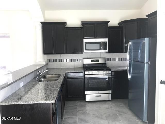 809 Chillington Rd - Photo 6 of 11