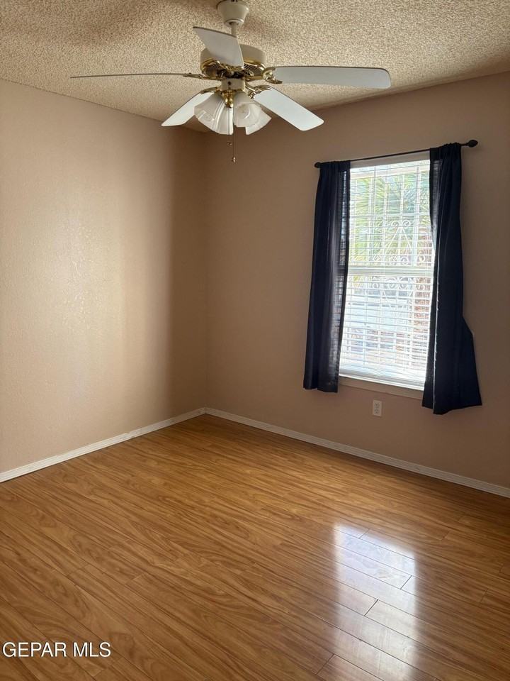 13981 Veny Webb St - Photo 4 of 20