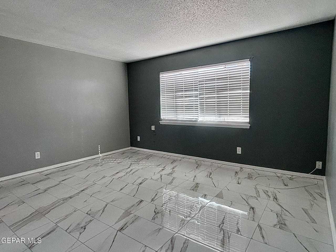 6000 Pompeii St - Photo 3 of 19