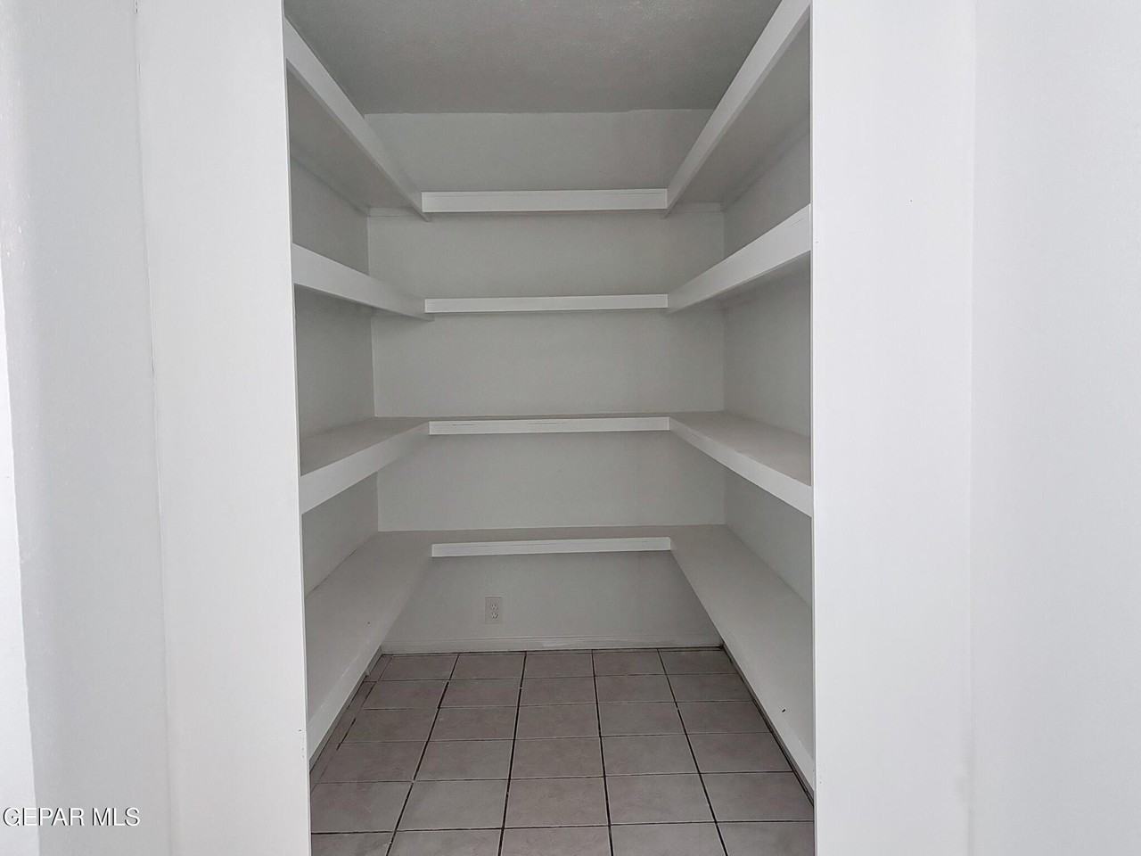 6000 Pompeii St - Photo 7 of 19