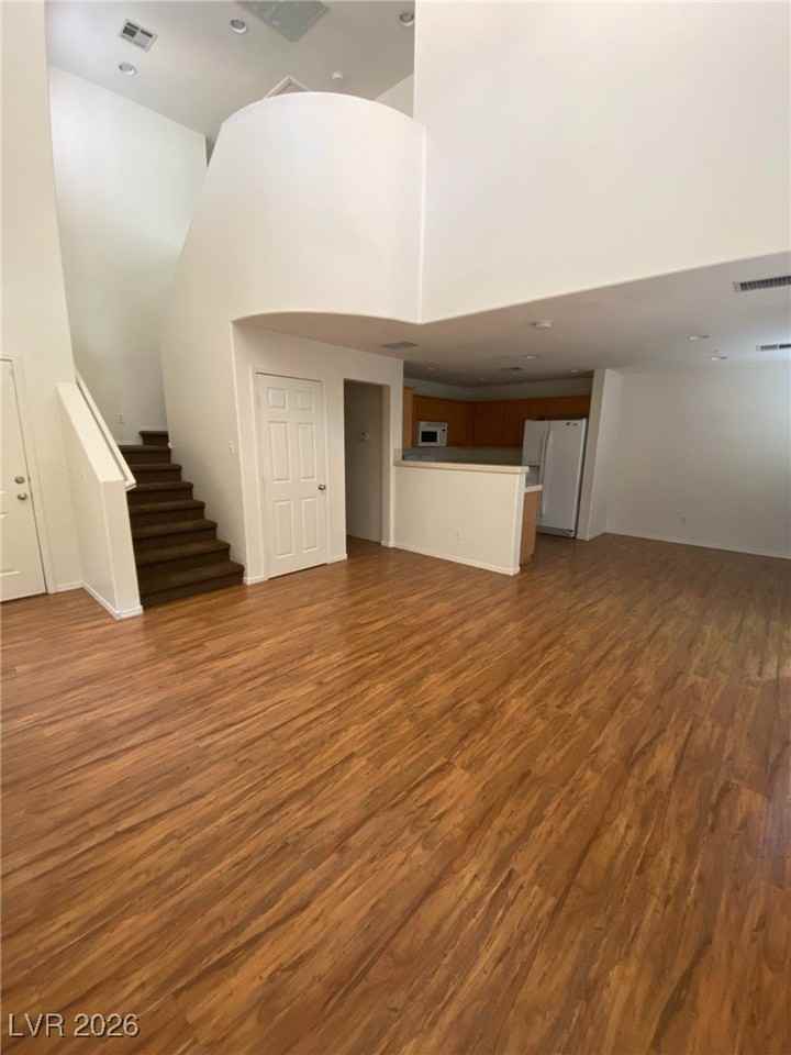 987 Cantabria Heights Ave - Photo 3 of 26