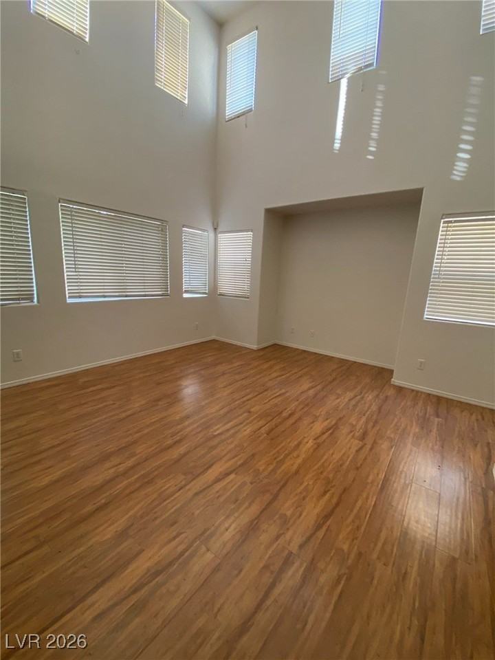 987 Cantabria Heights Ave - Photo 5 of 26