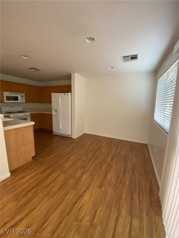 987 Cantabria Heights Ave - Photo 7 of 26