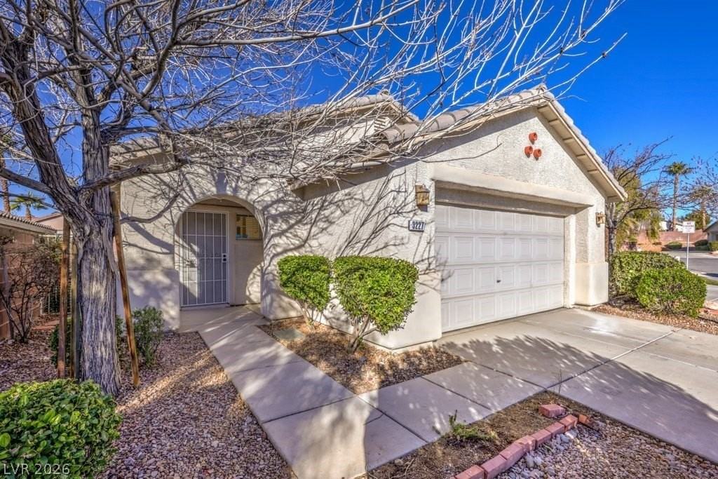 3227 Velvet Rose St - Photo 2 of 29