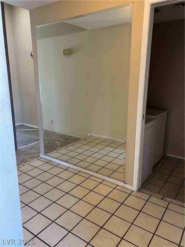 2625 Lourdes Ave - Photo 6 of 17