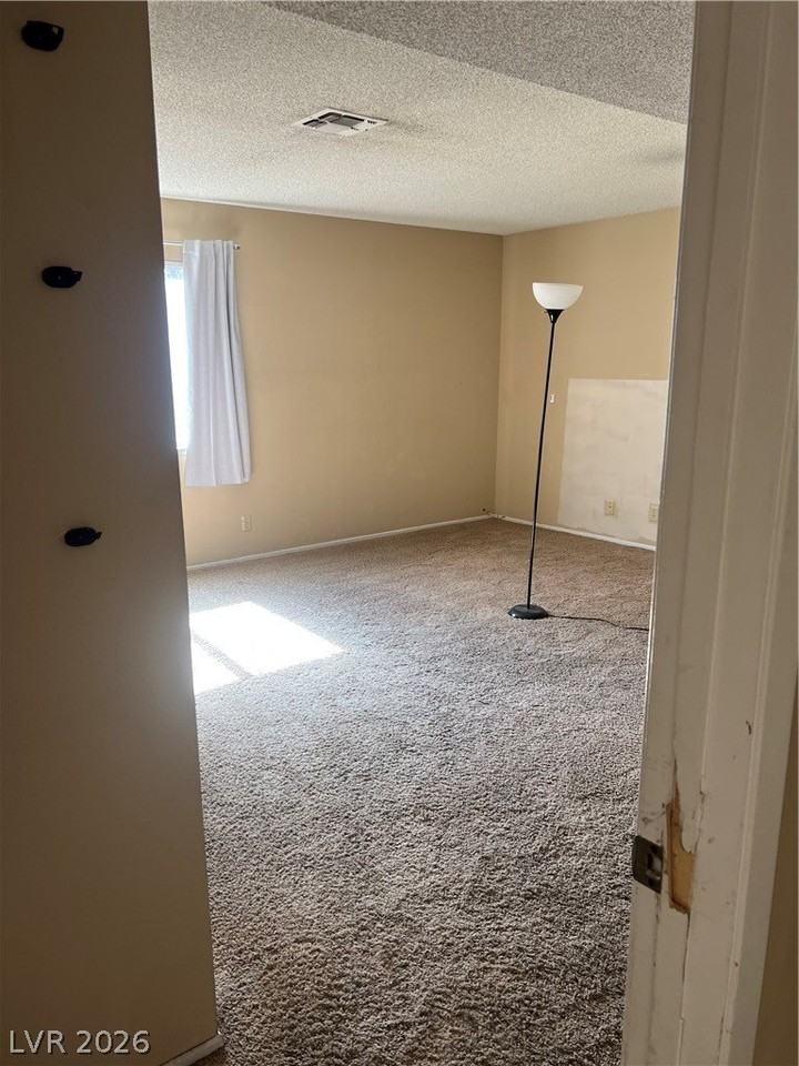 2625 Lourdes Ave - Photo 7 of 17