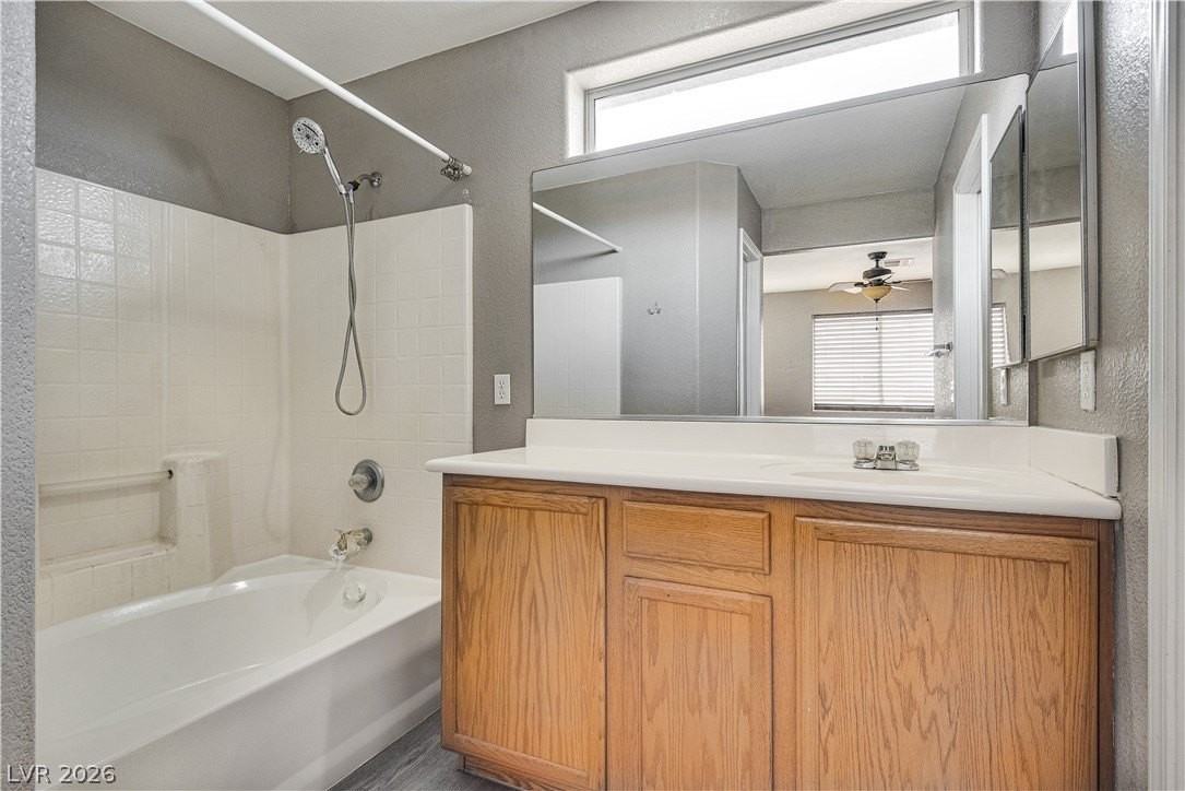 3824 Badgerbrook St - Photo 4 of 6