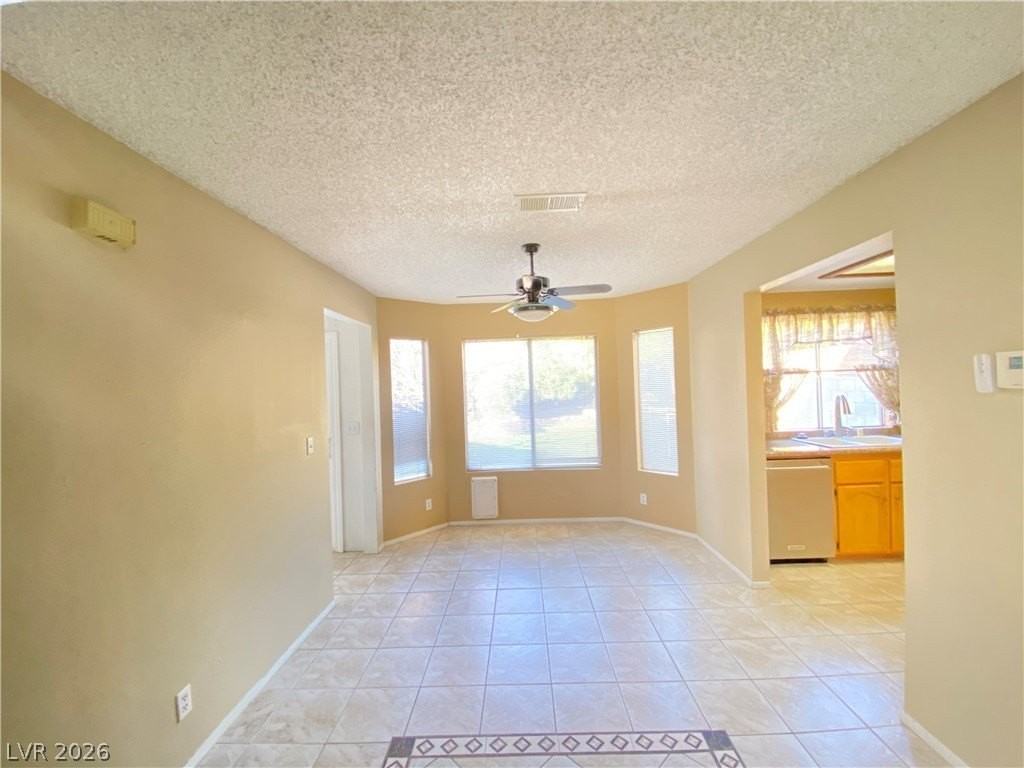 8632 Catalonia Dr - Photo 3 of 31