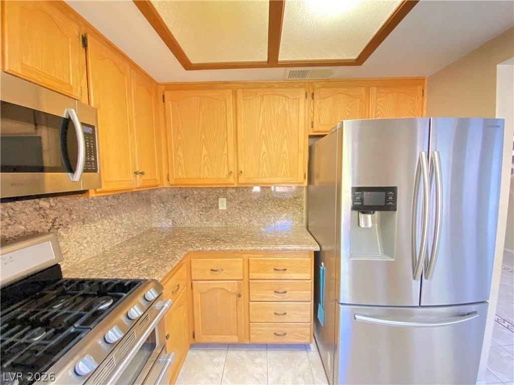 8632 Catalonia Dr - Photo 7 of 31