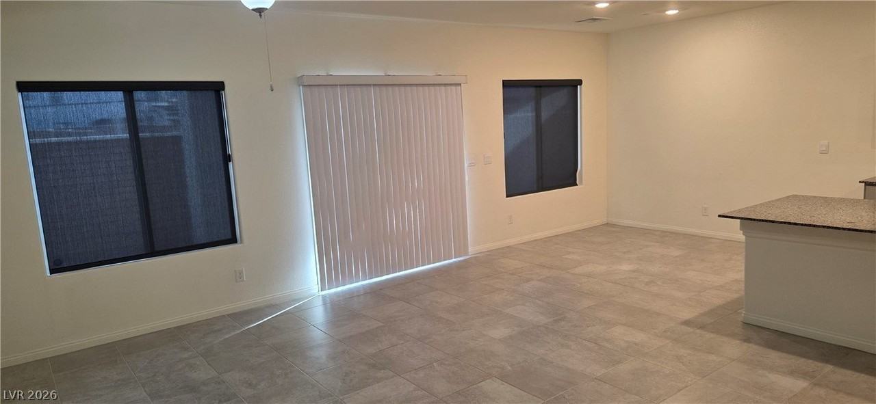 427 Larksong Ave - Photo 3 of 24