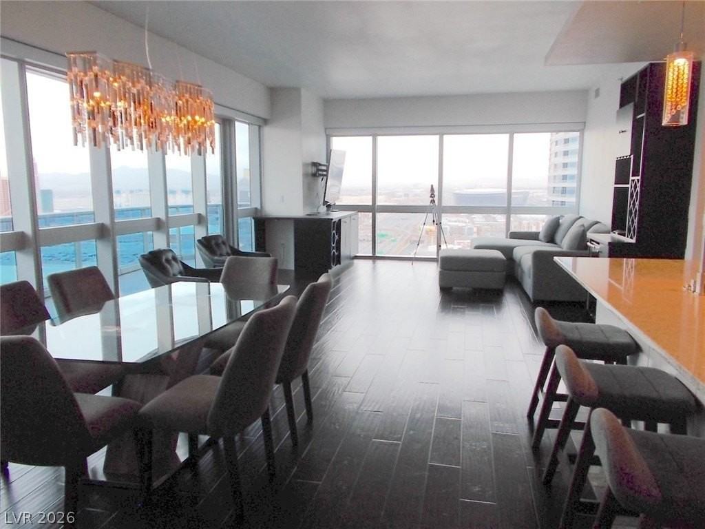 4471 Dean Martin Dr #2909