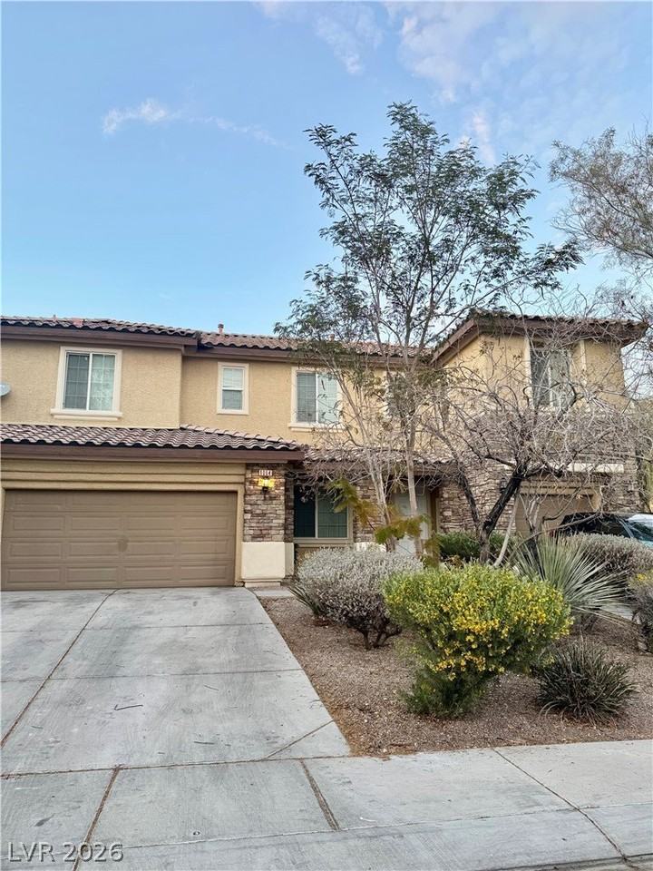 1014 Rustridge Ave - Photo 2 of 8