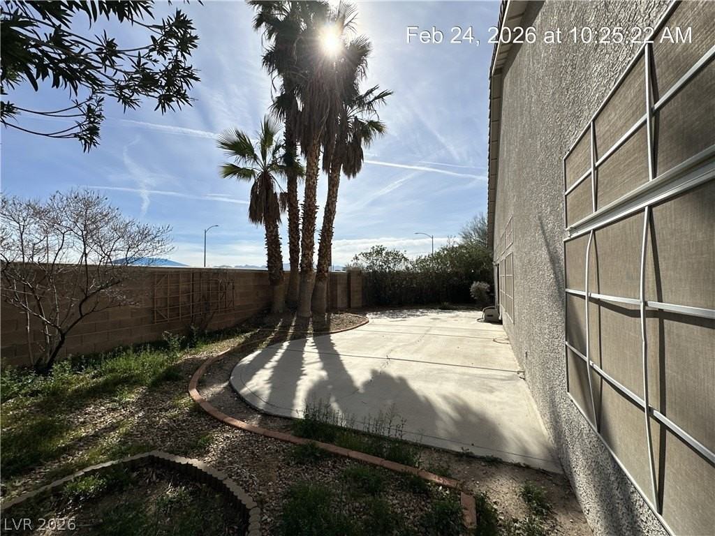 7442 Kings Wharf Ln - Photo 5 of 50