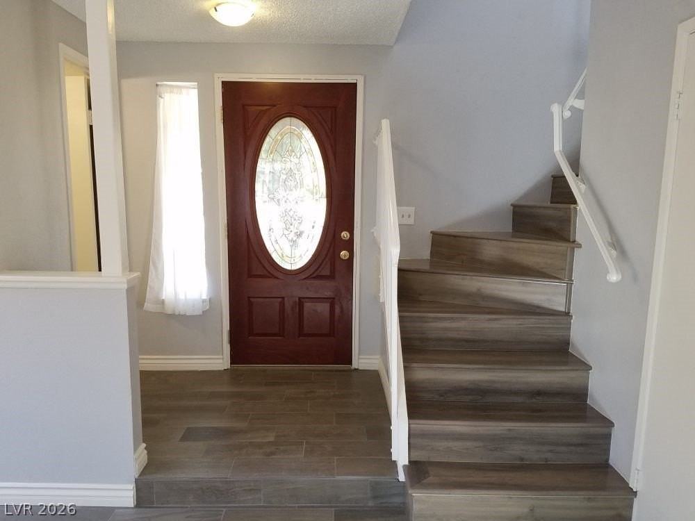 7147 Abbeyville Dr - Photo 2 of 23