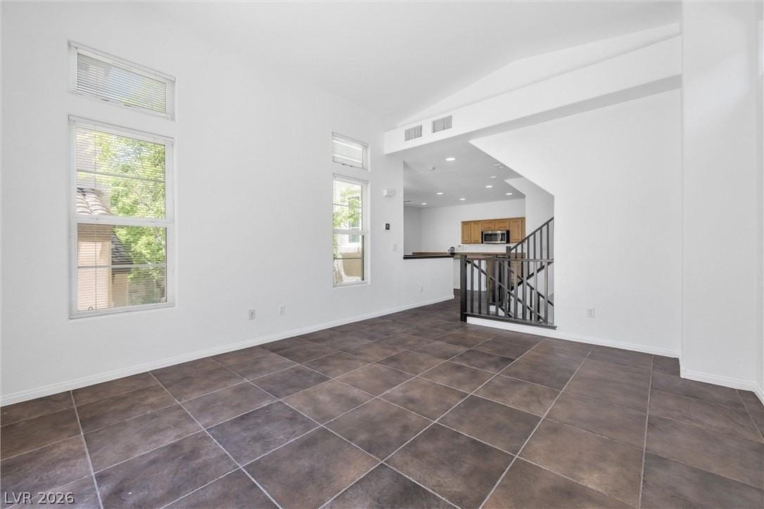 1864 Granemore St - Photo 6 of 33