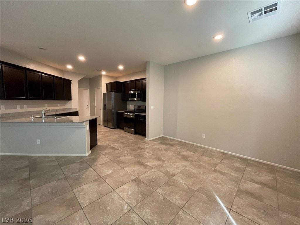 9326 Fire Rose St - Photo 3 of 32