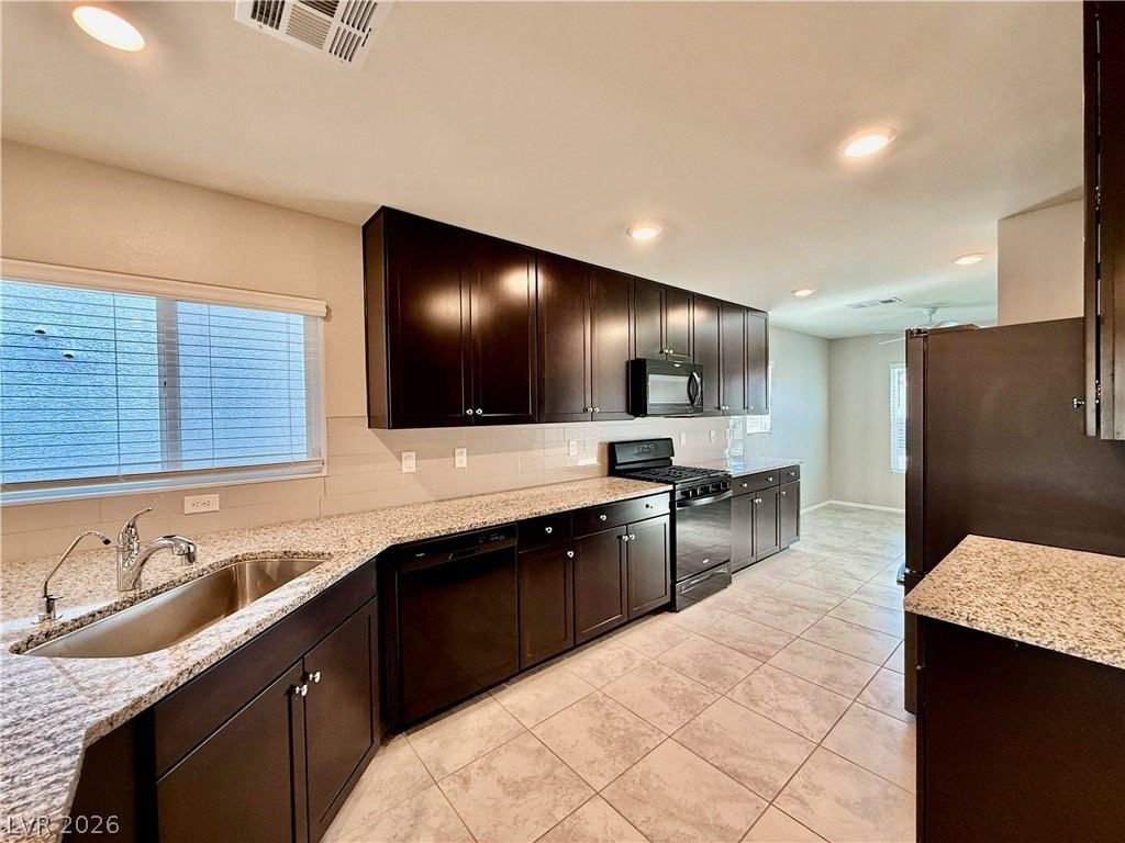 1618 Deep Valley Ave - Photo 5 of 25