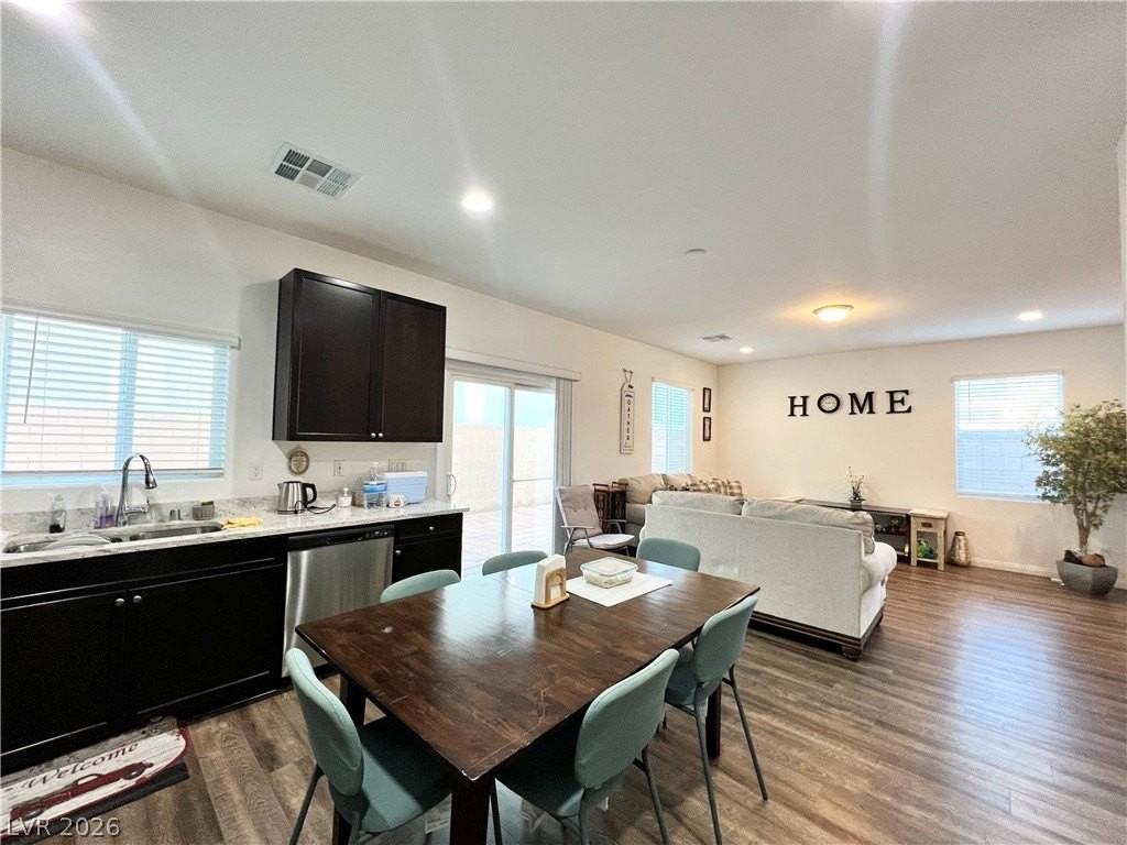 5276 Sherwood Forest Ln - Photo 5 of 31