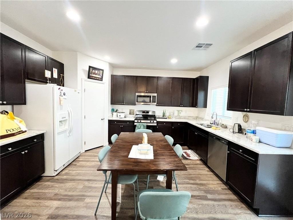 5276 Sherwood Forest Ln - Photo 7 of 31