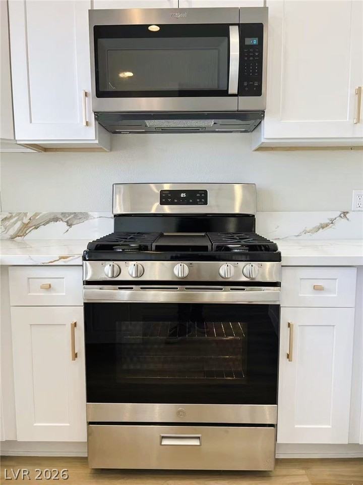 2112 Fred Brown Dr - Photo 4 of 20