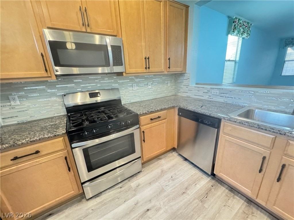 10729 Pearl River Ave - Photo 6 of 21