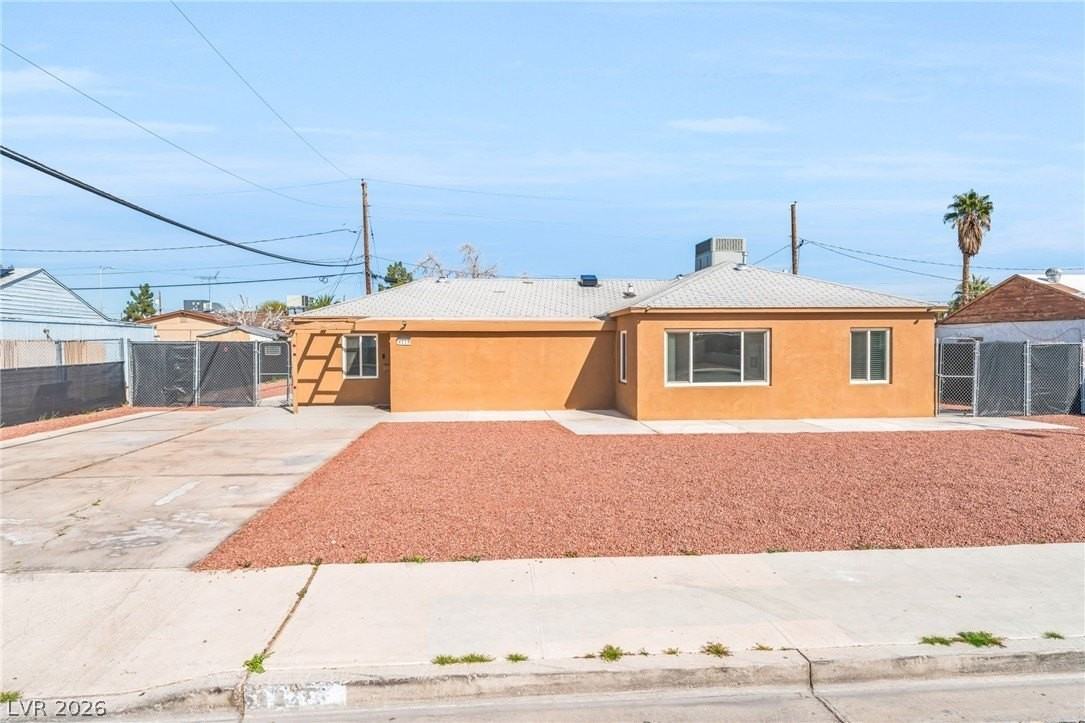 4218 Fulton Pl - Photo 2 of 18