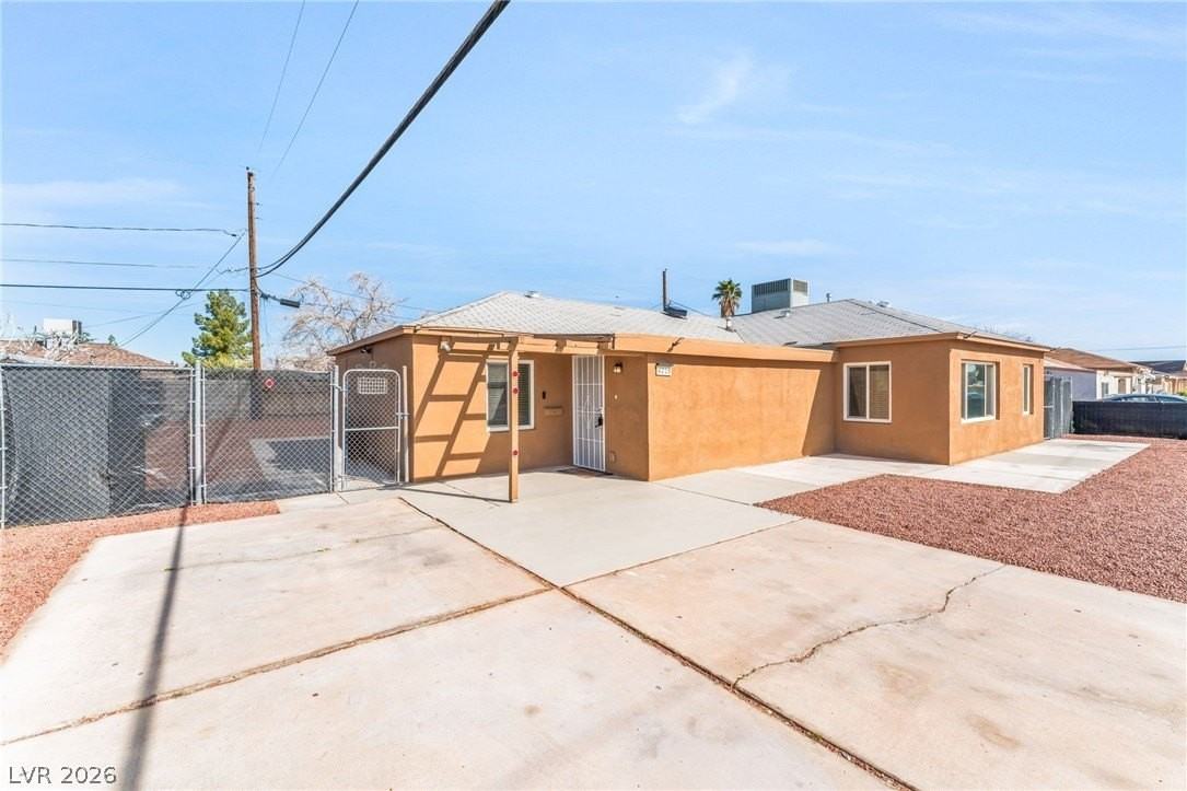 4218 Fulton Pl - Photo 3 of 18