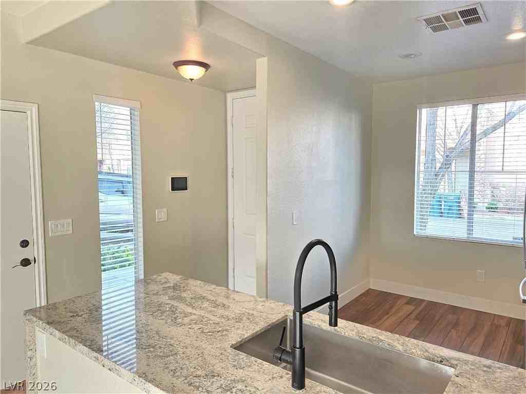 8212 Annual Ridge St - Photo 6 of 50