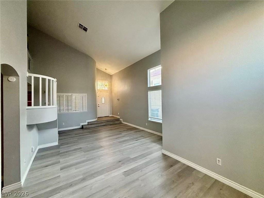 9704 Sierra Mesa Ave - Photo 5 of 26