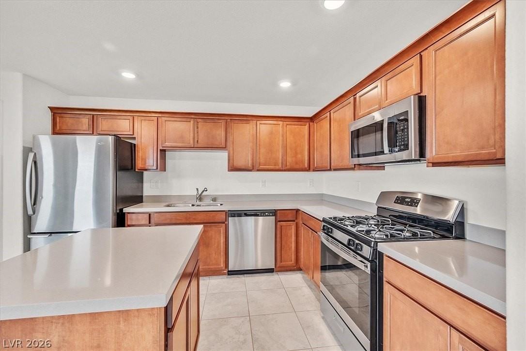 352 Rosefinch St - Photo 4 of 29