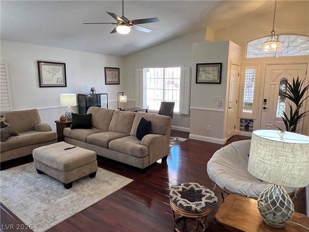 2420 Rocky Brook St - Photo 6 of 10