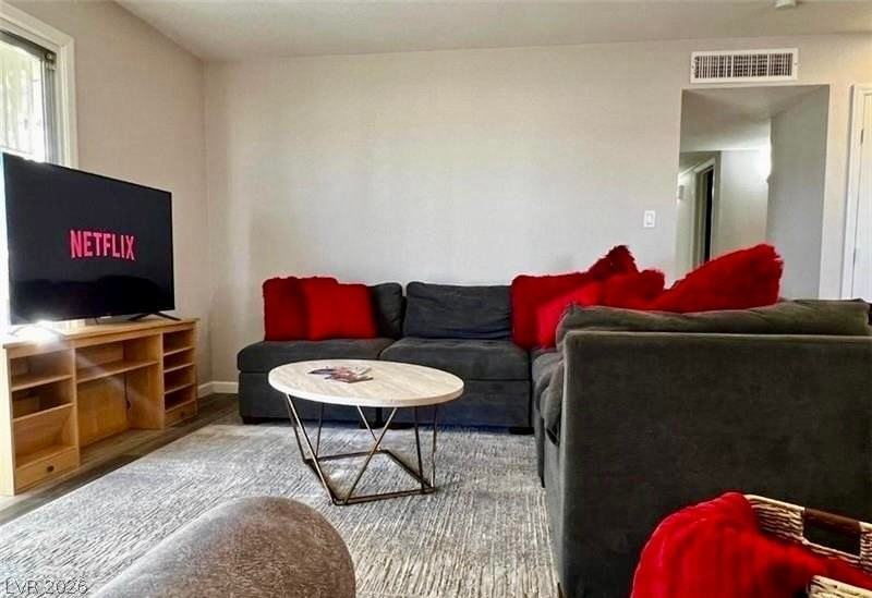 6401 Evergreen Ave - Photo 2 of 9