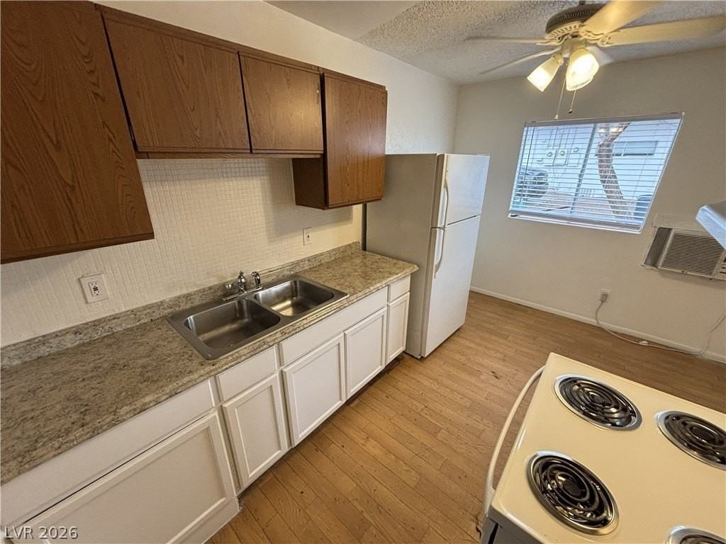 270 Tungsten St #C - Photo 2 of 11