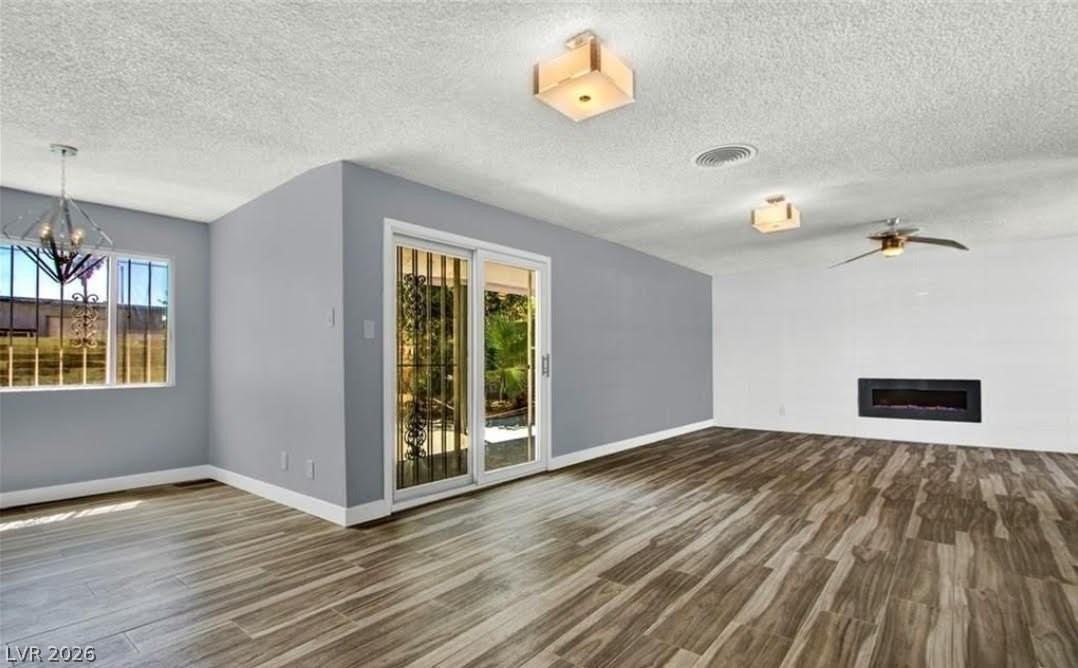 1056 E Oakey Blvd - Photo 6 of 19